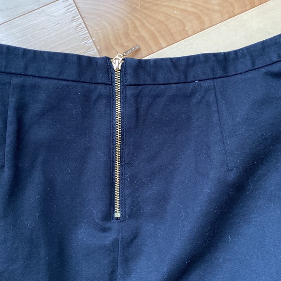 Black skirt - Picture 3 of 5